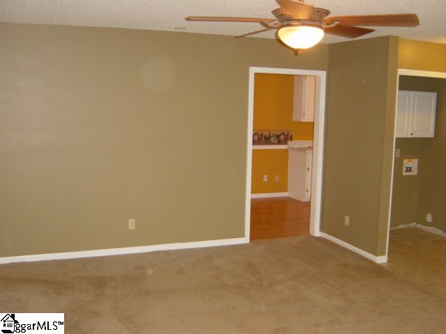 867 Hunter Road Fountain Inn, SC 29644 - Photo 3 of 21