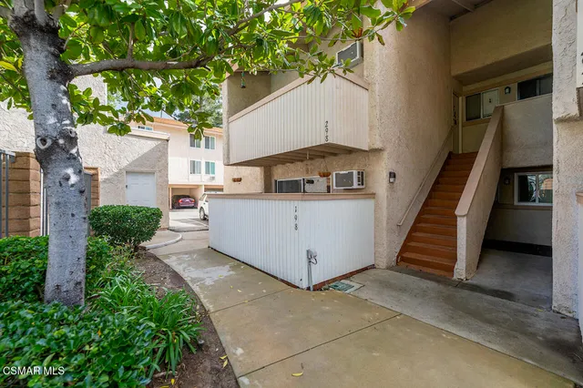 $329,900 | 28915 Thousand Oaks Boulevard, Unit 198, Agoura Hills, CA 91301