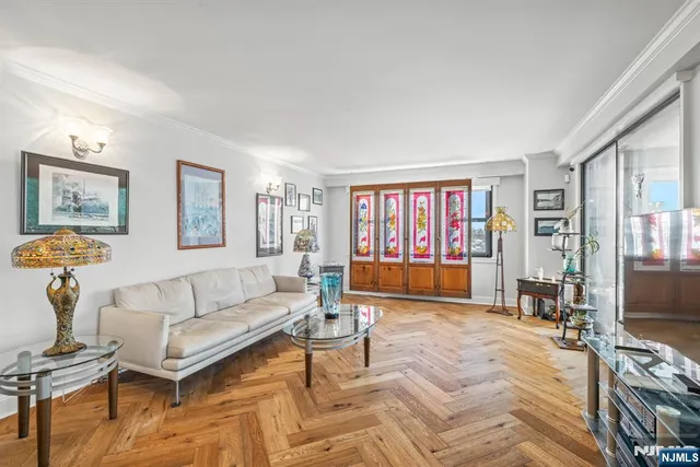 $690,000 | 7855 Boulevard East, Unit 6A, North Bergen, NJ 07047
