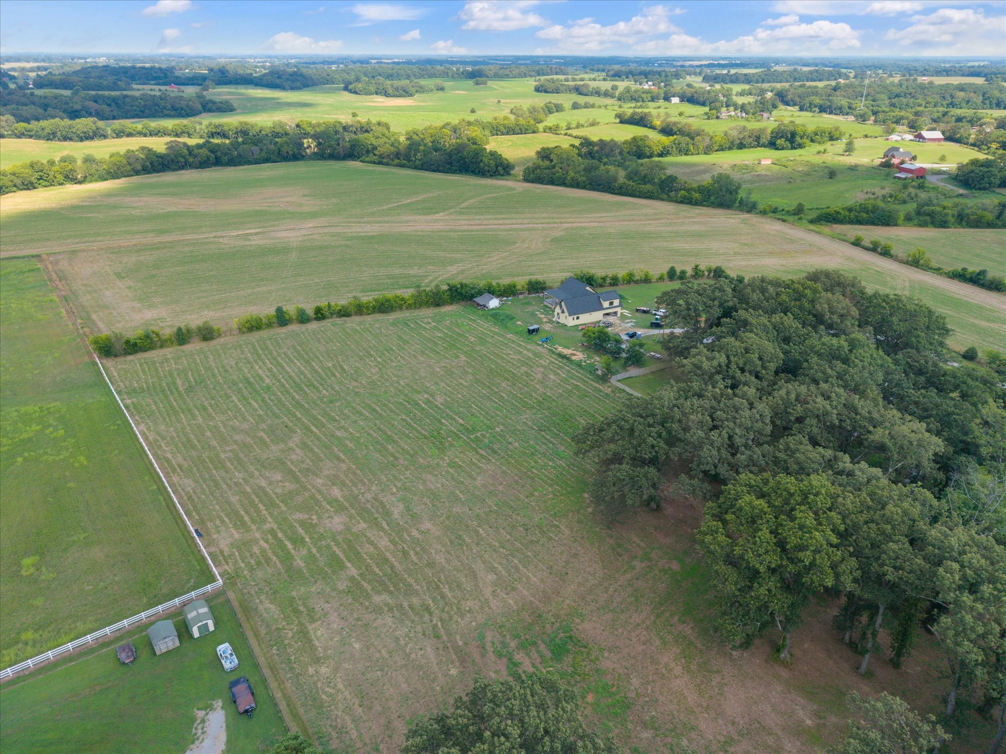 2 Dot Road Springfield, TN 37172 - Photo 4 of 11 a view of an ocean and a mountain