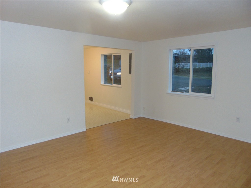 4700 Northeast 24th Street Renton, WA 98059 - Photo 11 of 20