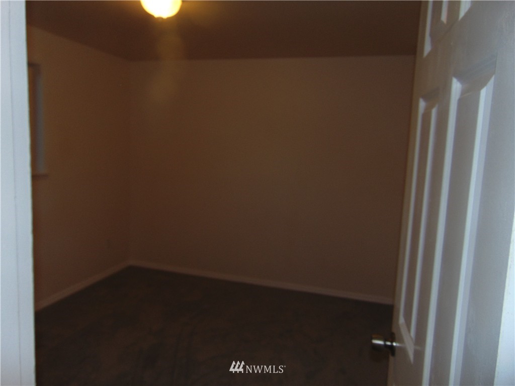 4700 Northeast 24th Street Renton, WA 98059 - Photo 17 of 20