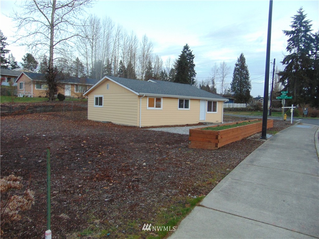 4700 Northeast 24th Street Renton, WA 98059 - Photo 4 of 20