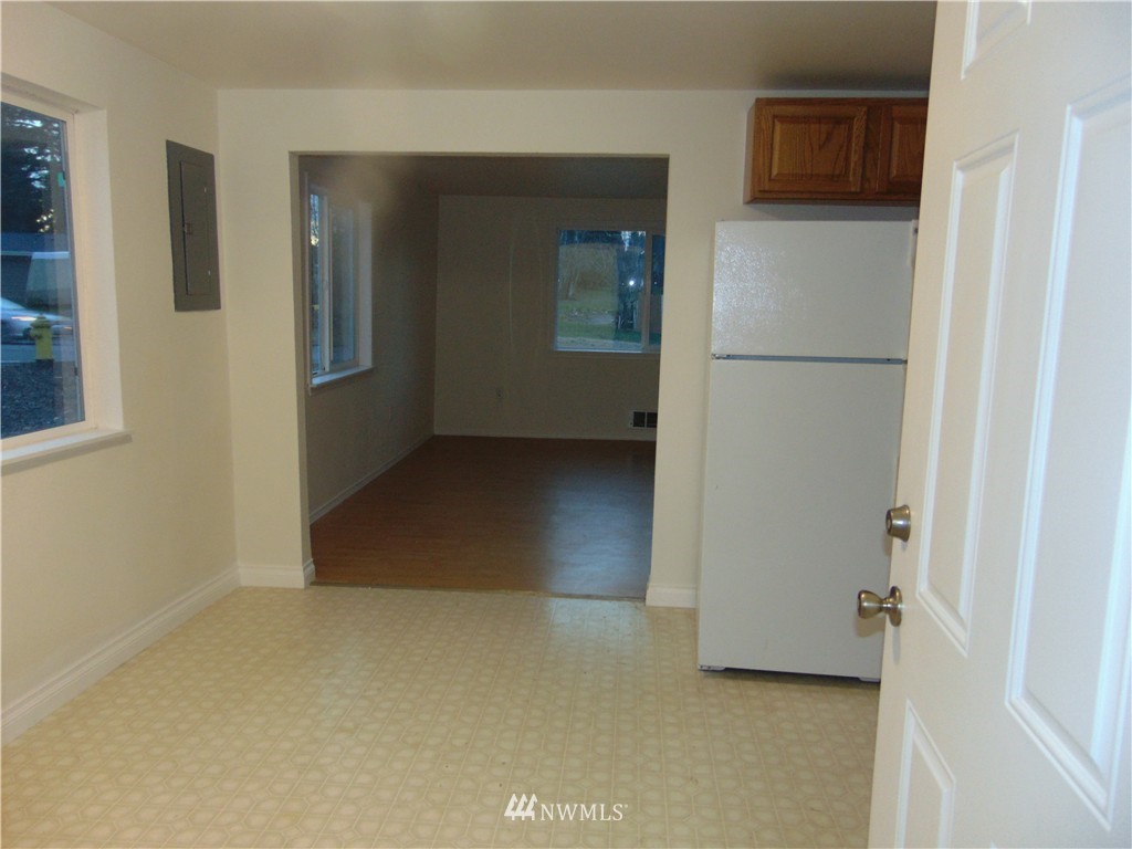 4700 Northeast 24th Street Renton, WA 98059 - Photo 6 of 20