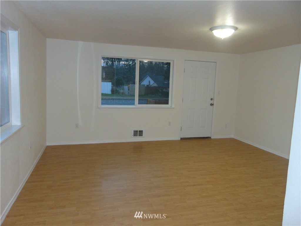 4700 Northeast 24th Street Renton, WA 98059 - Photo 10 of 20