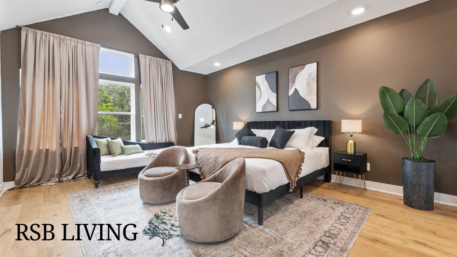 515 Altic Street Houston, TX 77011 - Photo 34 of 36 a bedroom with a bed and wooden floor