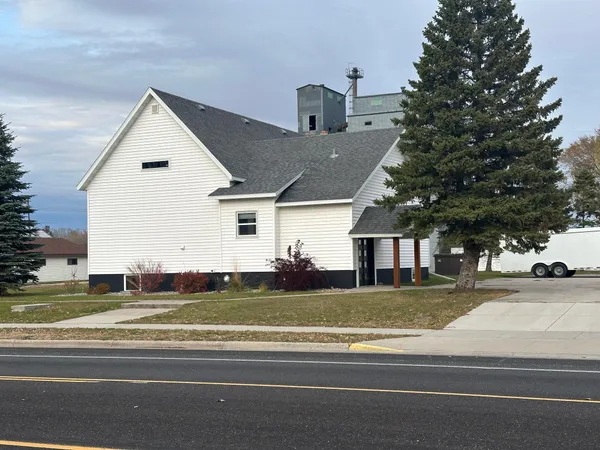 $280,000 | 504 Main Street, Karlstad, MN 56732