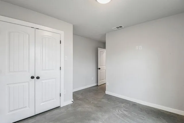 $1,795 | 2223 Comet Trail, Granbury, TX 76048