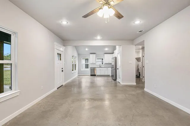 $1,795 | 2223 Comet Trail, Granbury, TX 76048