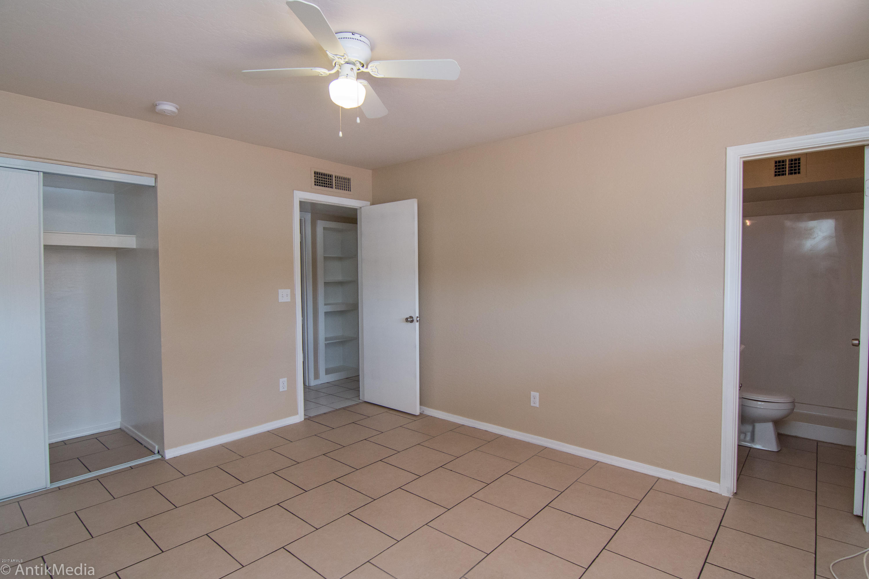 5432 West Osborn Road Phoenix, AZ 85031 - Photo 14 of 26 IMG_3231
