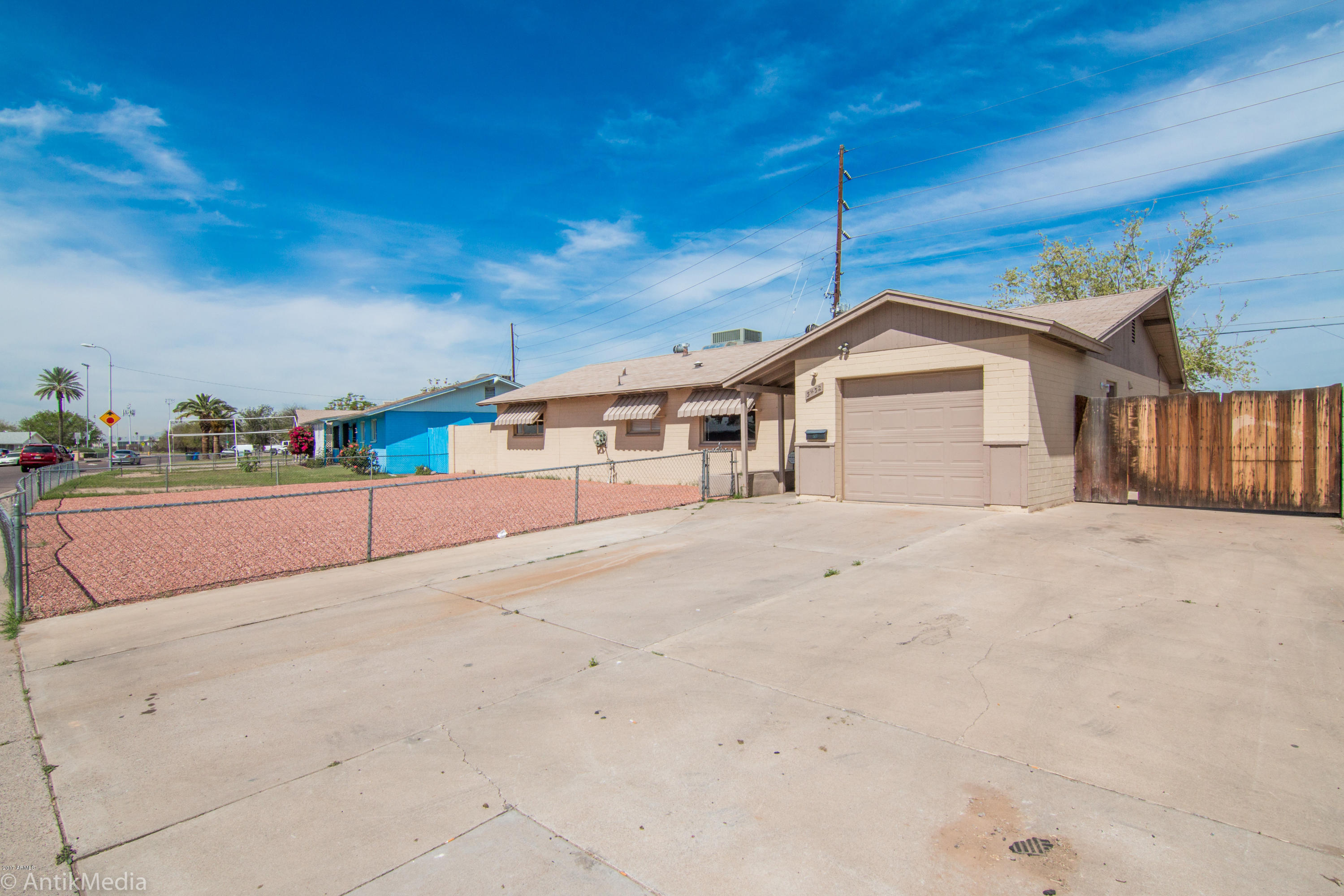 5432 West Osborn Road Phoenix, AZ 85031 - Photo 2 of 26 IMG_3206