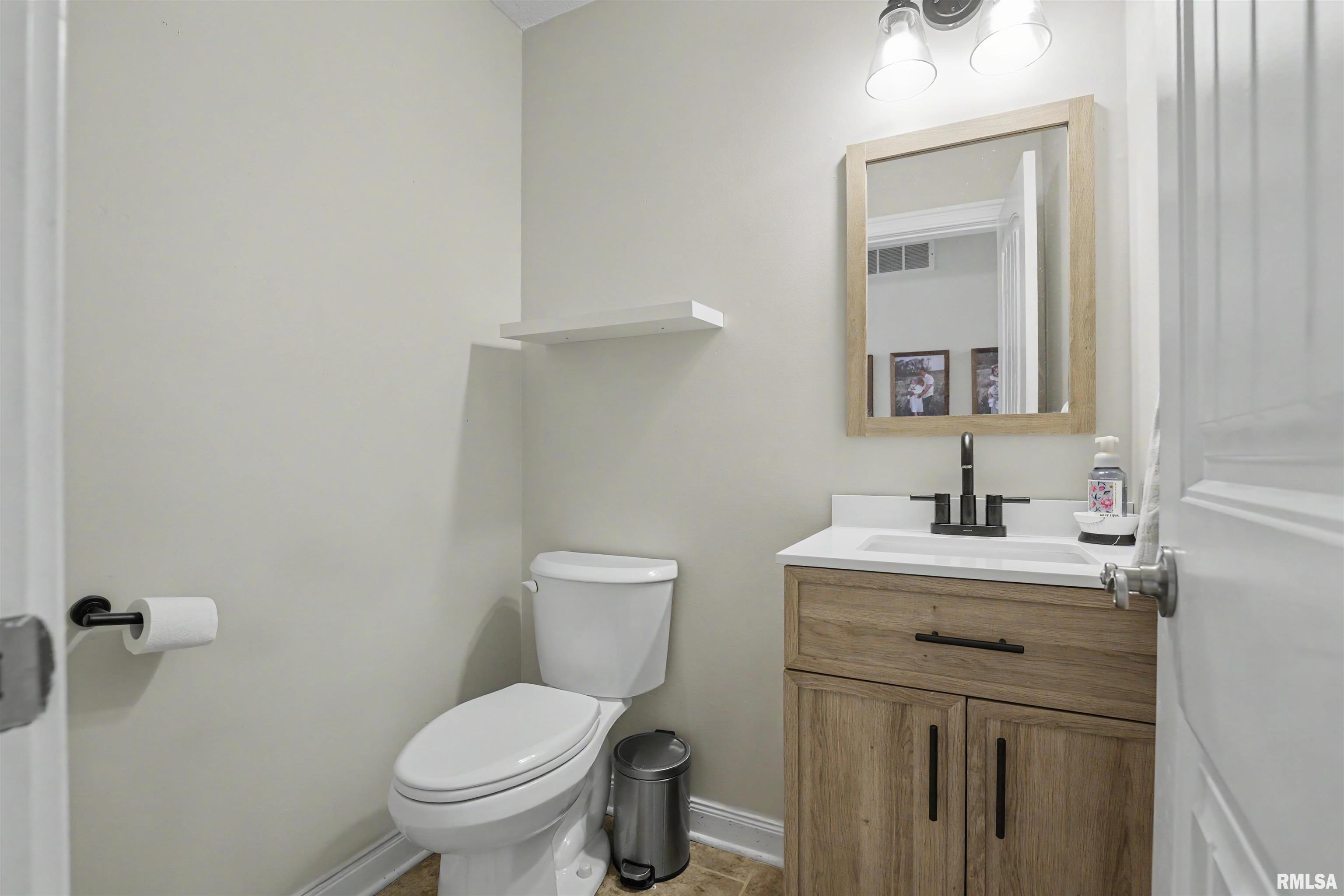 416 South Maple Avenue Minier, IL 61759 - Photo 8 of 45