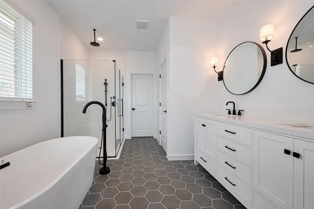 $2,700 | 2627 Clapbread Lane, Rosenberg, TX 77471