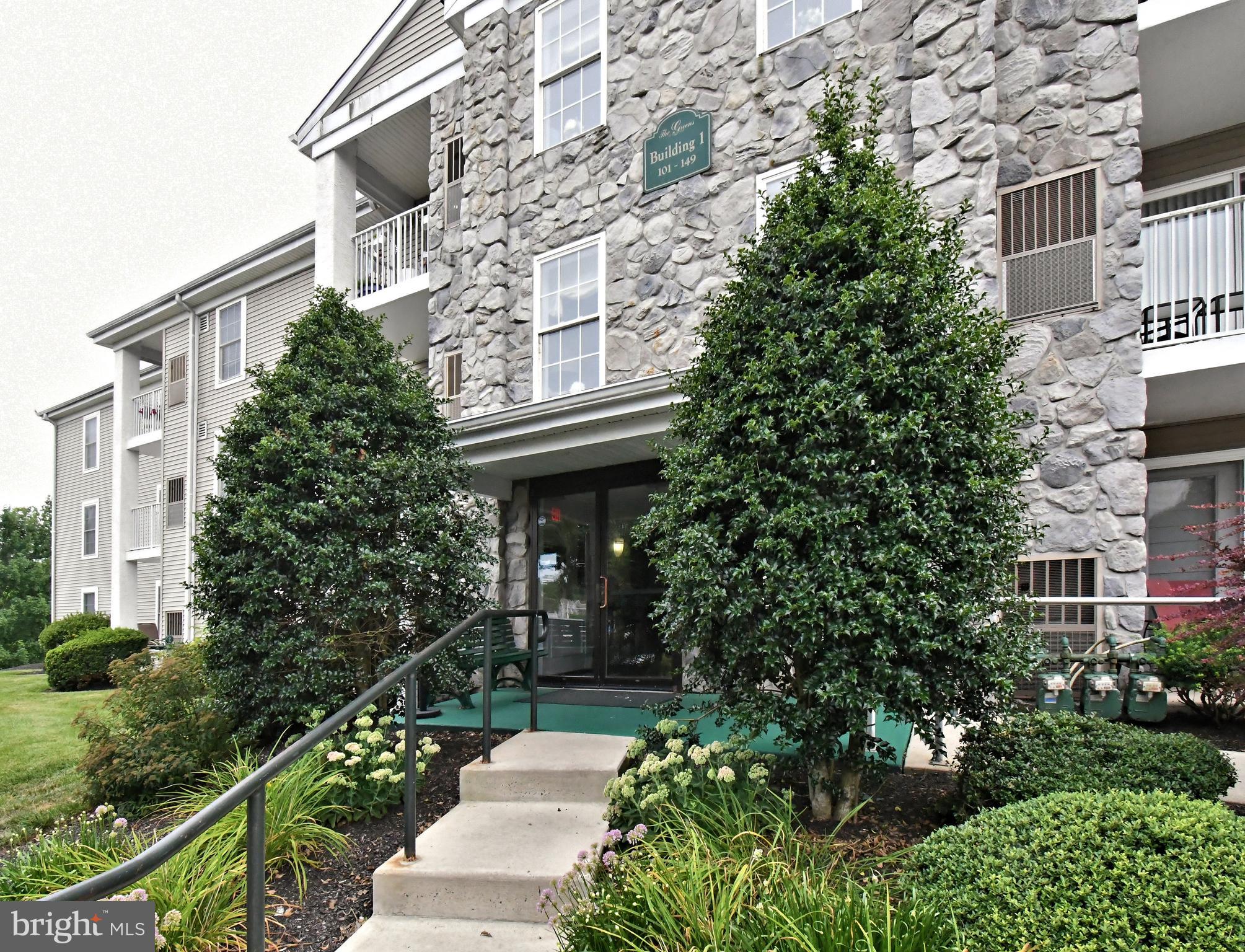 122 Brandon Road Norristown, PA 19403 - Photo 2 of 51 Secure front entrance