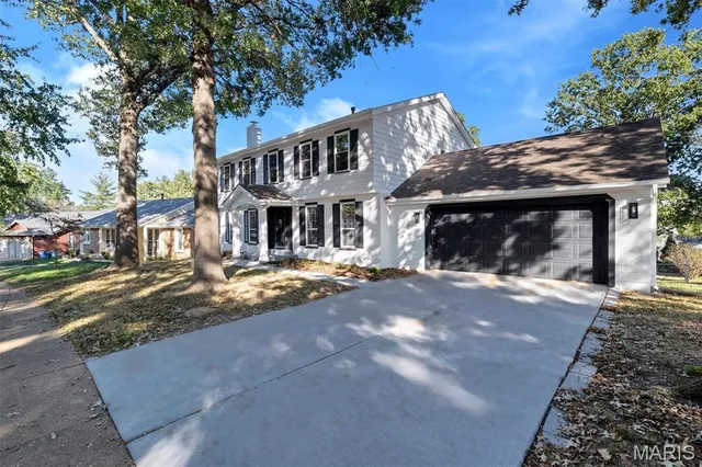 $550,000 | 618 Shady Meadows Drive, Ballwin, MO 63011