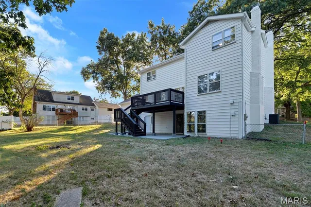 $550,000 | 618 Shady Meadows Drive, Ballwin, MO 63011