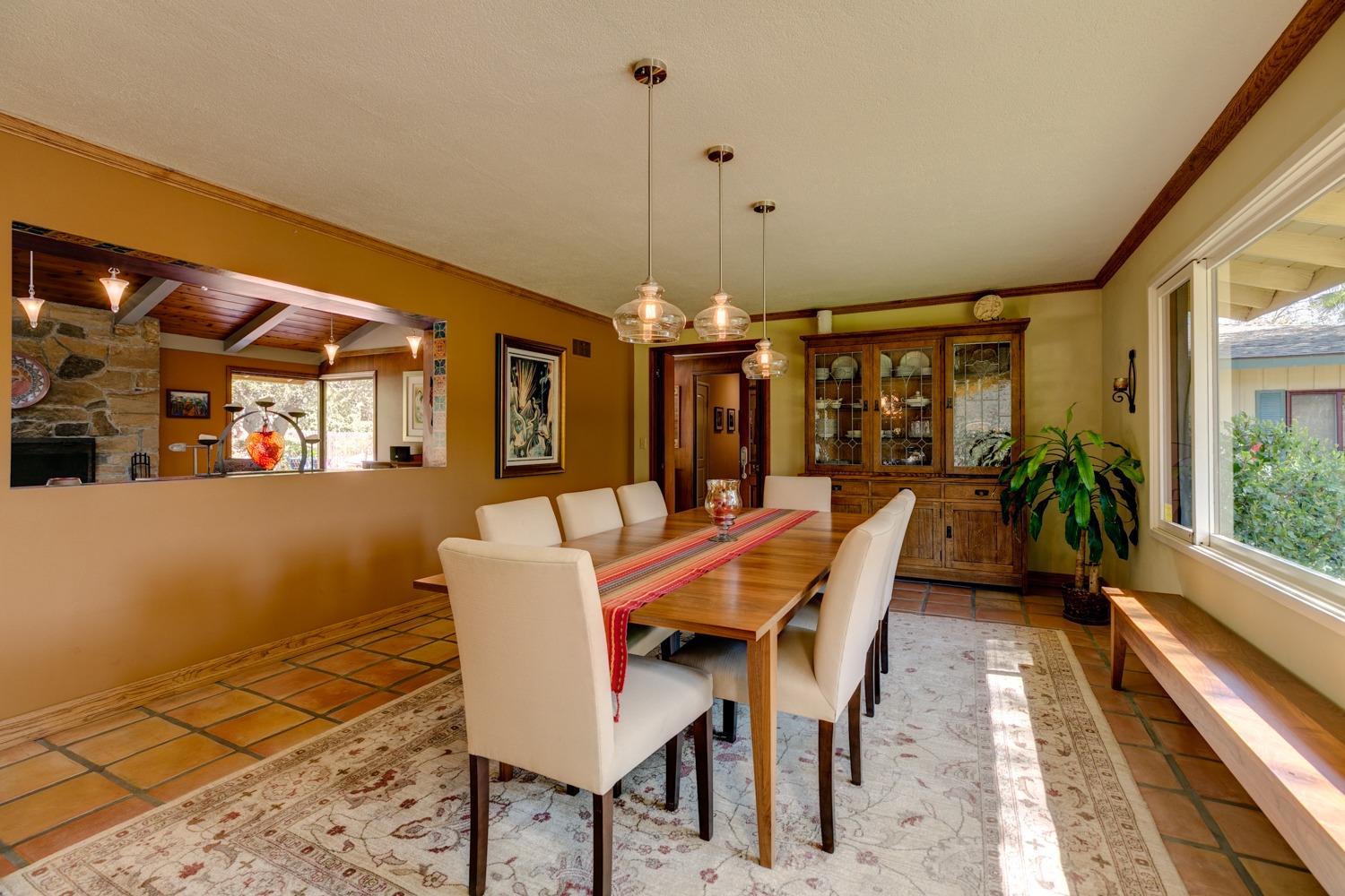 918 El Toro Road Ojai, CA 93023 - Photo 4 of 43 a dining room with furniture and window