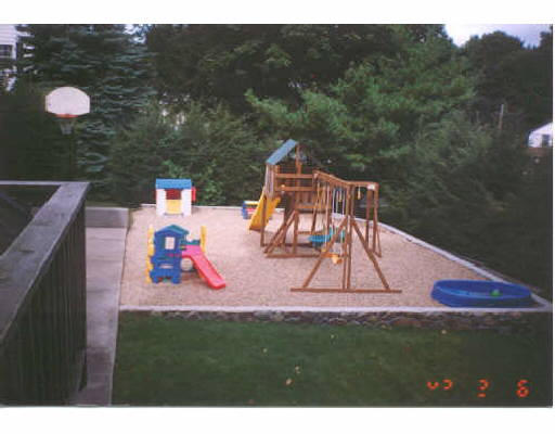 30 Fox Road Wakefield, MA 01880 - Photo 4 of 4 Gallery Image 4