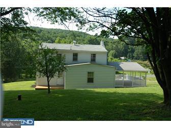 571 Church Road Reading, PA 19607 - Photo 3 of 12
