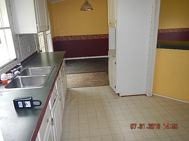 332 B Mt Vernon Road Bethpage, TN 37022 - Photo 3 of 8 kitchen