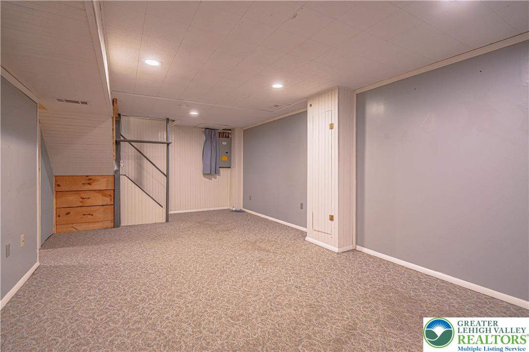1039 Public Road Bethlehem, PA 18015 - Photo 31 of 48 Gallery Image 31