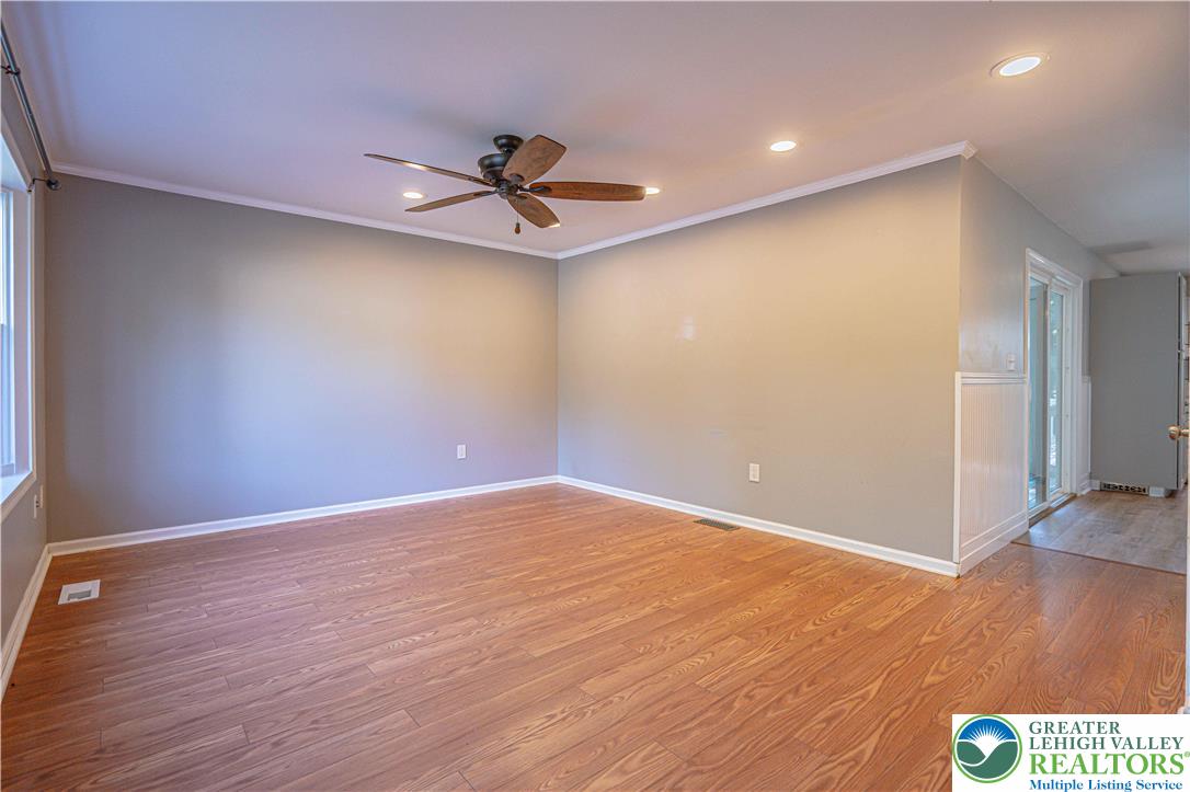 1039 Public Road Bethlehem, PA 18015 - Photo 9 of 48 Gallery Image 9