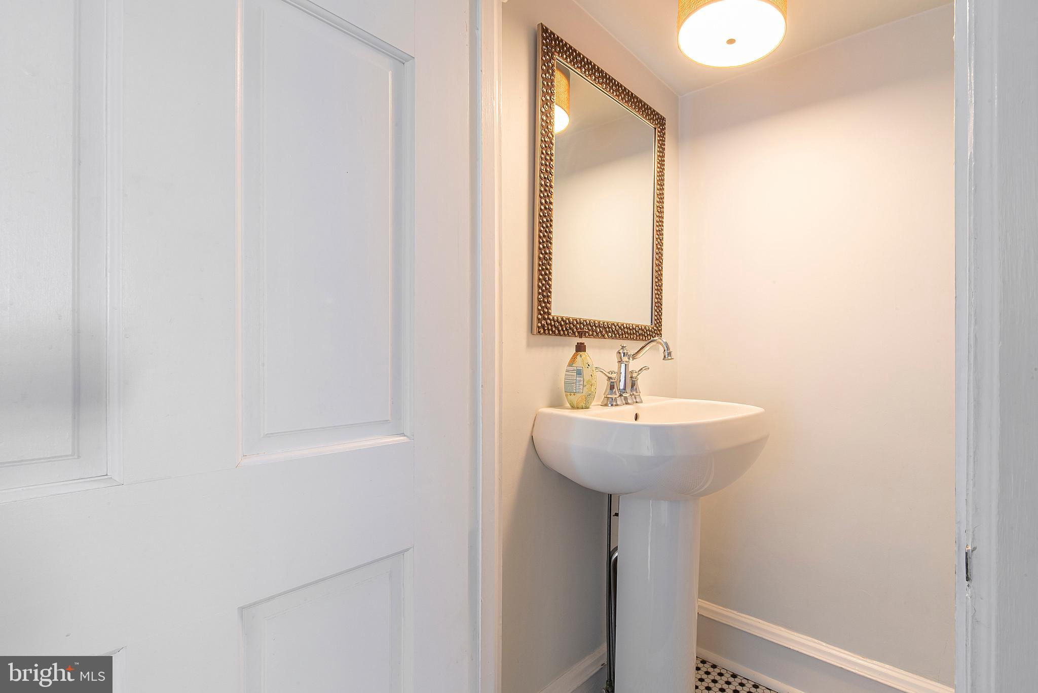 601 Overhill Road Ardmore, PA 19003 - Photo 9 of 39 1st Floor Powder Room