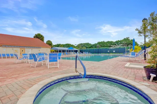 $360,000 | 14524 VÃa Royal, Delray Beach, FL 33446