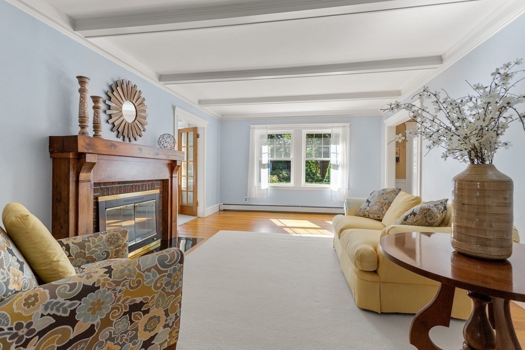 75 Cliff Road Milton, MA 02186 - Photo 8 of 31 Gallery Image 8