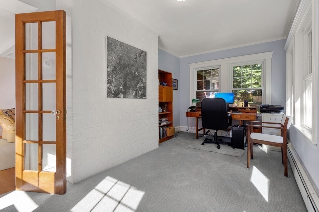 75 Cliff Road Milton, MA 02186 - Photo 9 of 31 Gallery Image 9