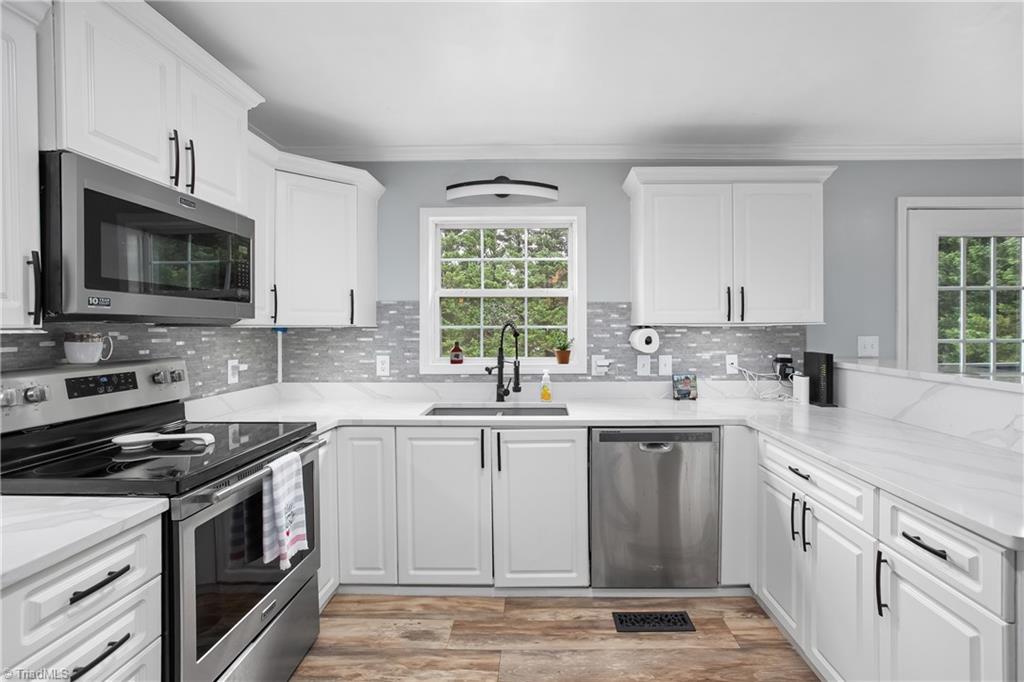 933 Dodson Mill Road Pilot Mountain, NC 27041 - Photo 9 of 50 Gallery Image 9