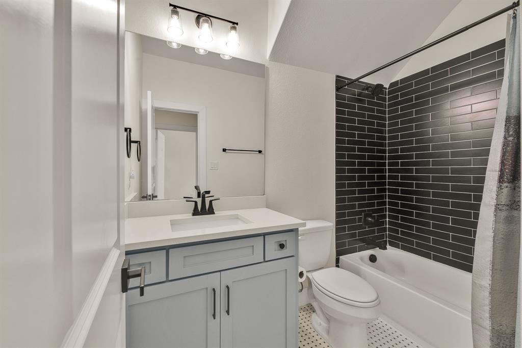 520 Bonnards Peak Road Burleson, TX 76028 - Photo 28 of 39