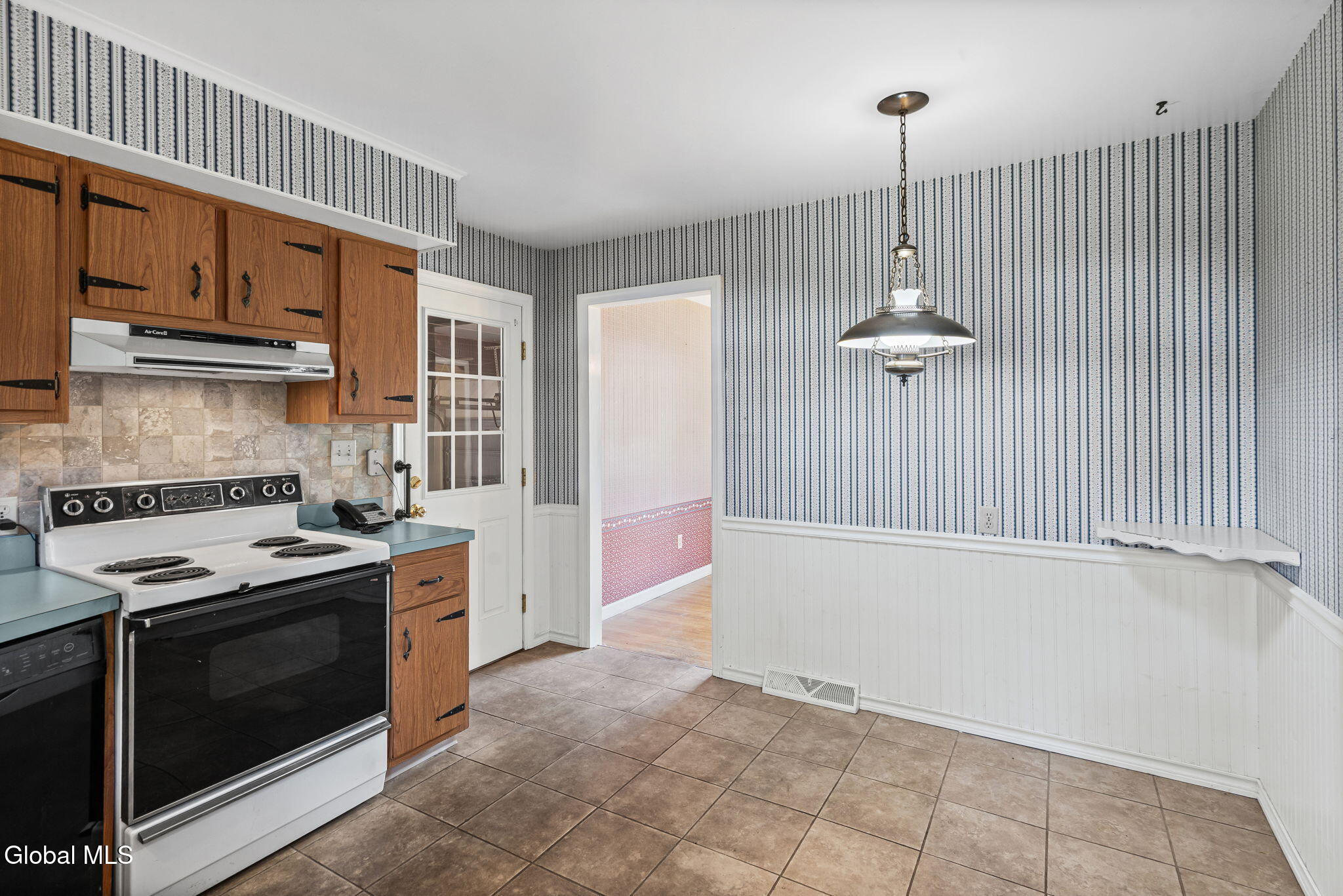 16 Salem Road Bethlehem, NY 12054 - Photo 14 of 51 17-web-or-mls-16-salem-rd