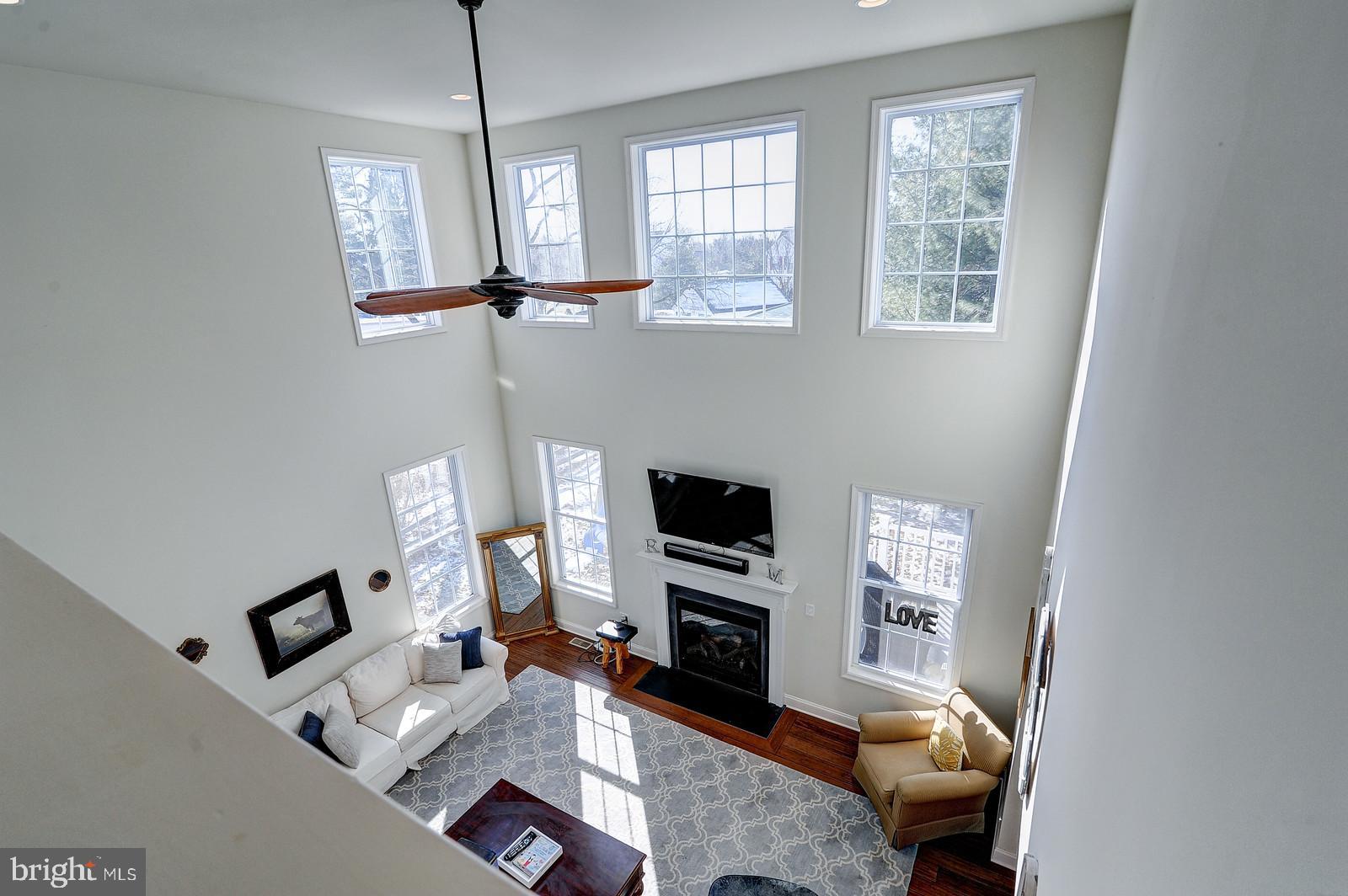 6 Meadows Court Pennington, NJ 08534 - Photo 13 of 51 Double volume - So much light!!