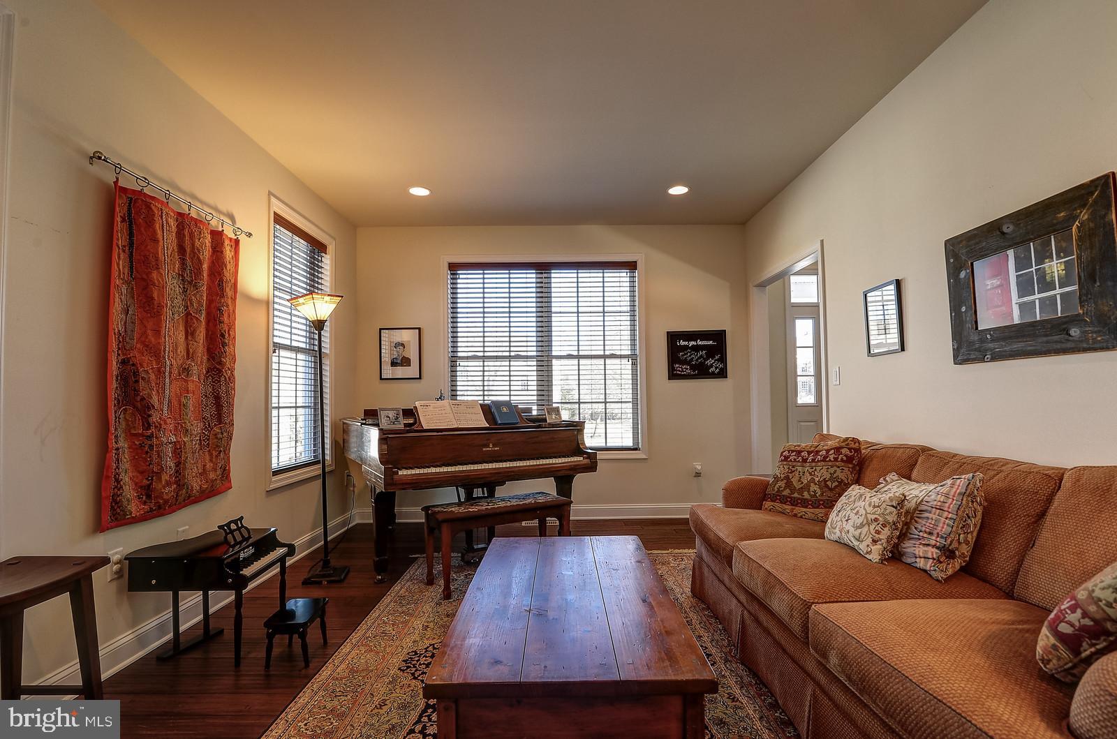 6 Meadows Court Pennington, NJ 08534 - Photo 17 of 51 Gallery Image 17