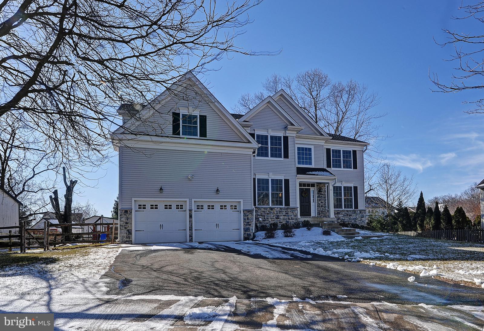 6 Meadows Court Pennington, NJ 08534 - Photo 3 of 51 Gallery Image 3