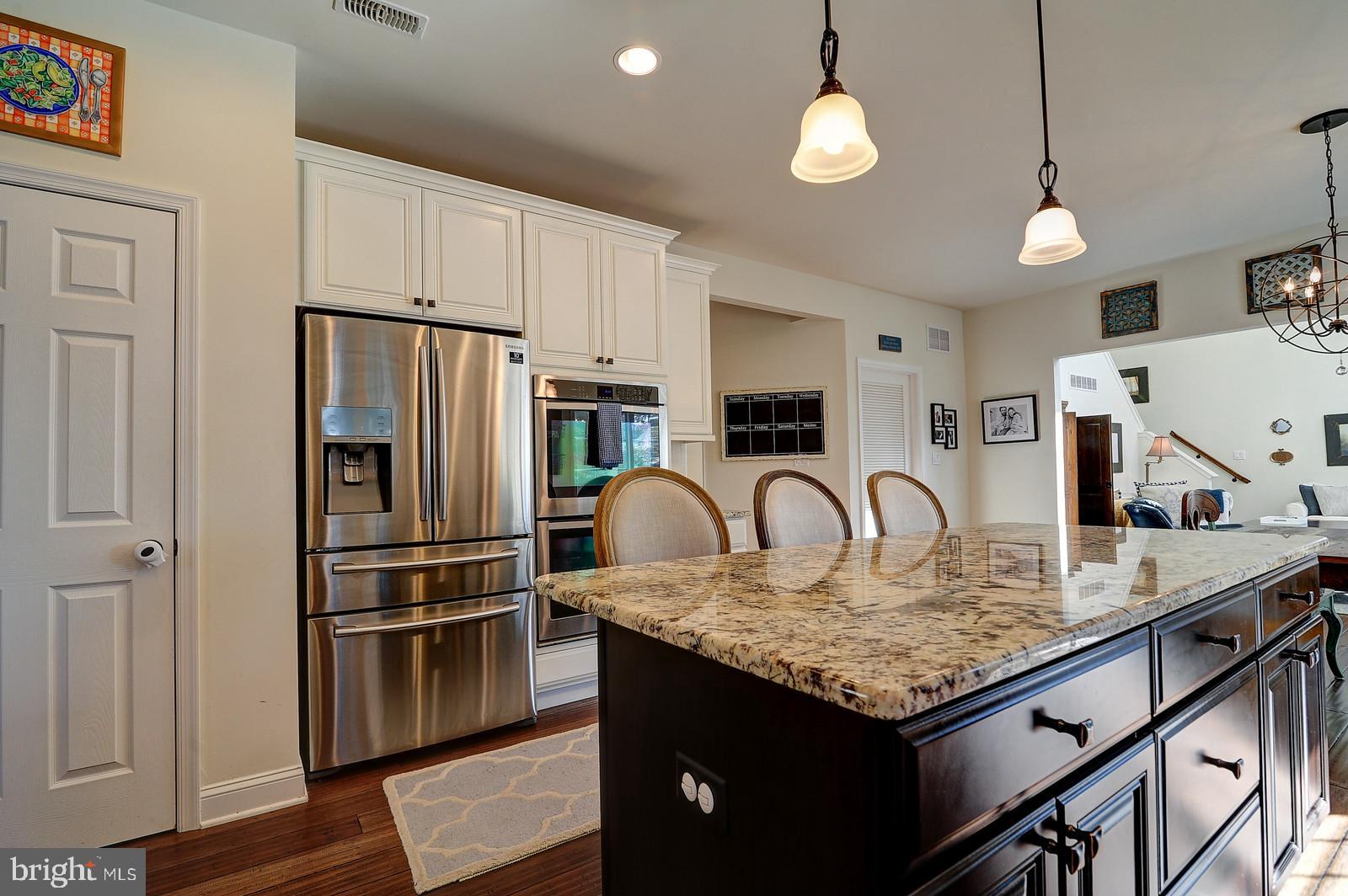 6 Meadows Court Pennington, NJ 08534 - Photo 9 of 51 Gallery Image 9