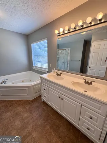 $465,000 | 63 Reagin Road, Hazlehurst, GA 31539