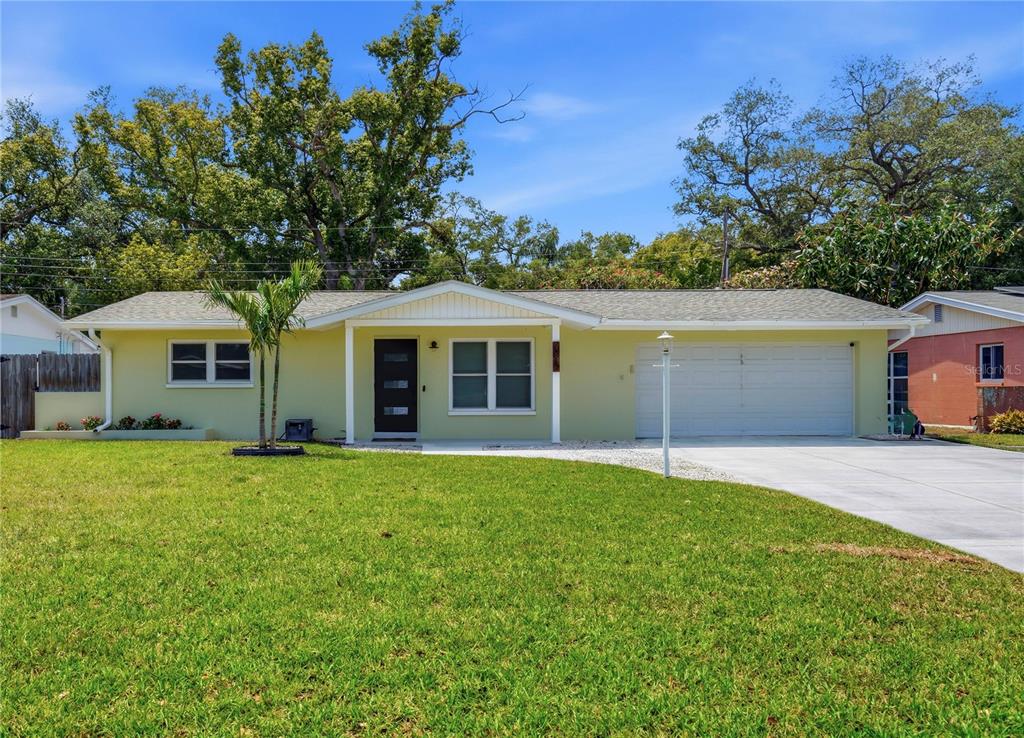 7610 117th Street Seminole, FL 33772 - Photo 1 of 64