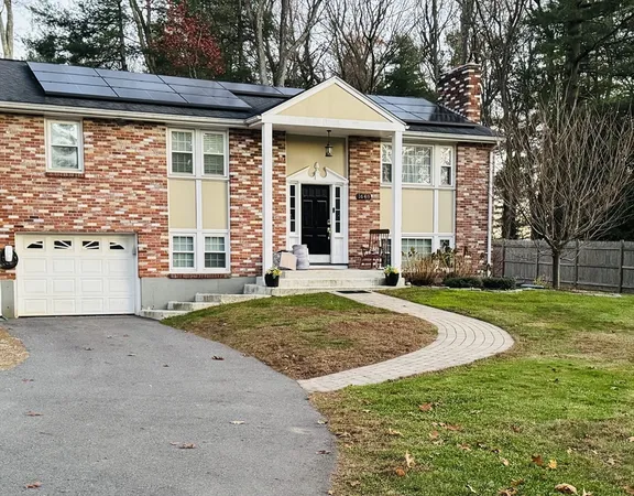 $665,000 | 1648 Main Street, Walpole, MA 02081