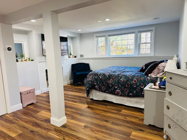 a view of kitchen with dining area