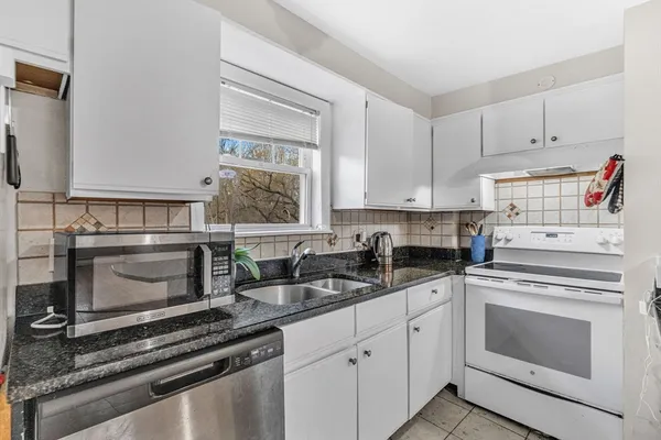 $360,000 | 177 Franklin Street, Unit 2, Stoneham, MA 02180