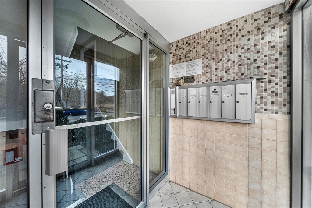 177 Franklin Street, Unit 2 Stoneham, MA 02180 - Photo 5 of 23