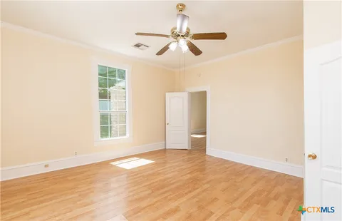 $182,000 | 211 West Mesquite Avenue, Rogers, TX 76569