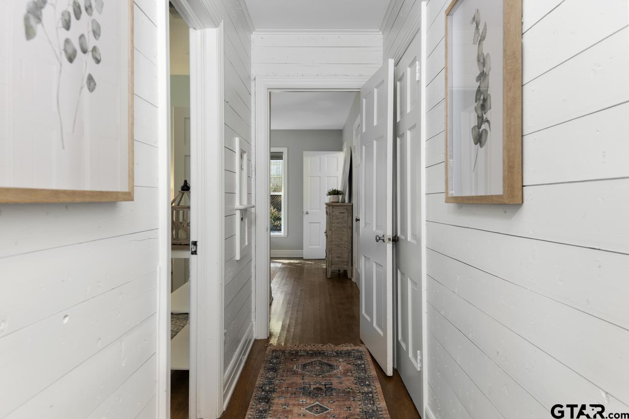 403 East Houston Street Tyler, TX 75701 - Photo 25 of 44 a view of a bathroom