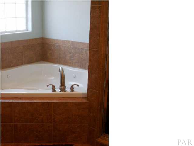 8517 John Hamm Road Milton, FL 32583 - Photo 8 of 15 Gallery Image 8