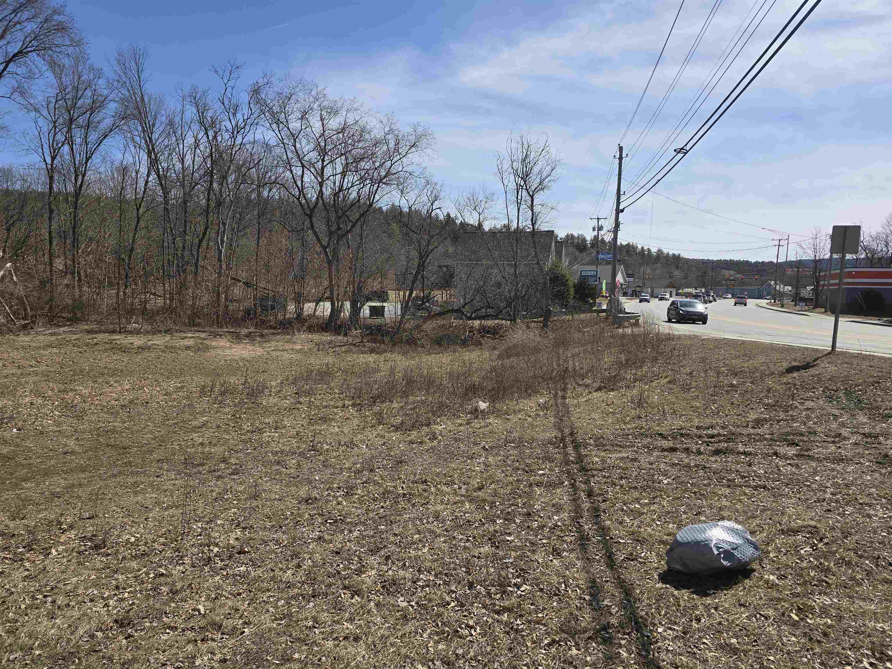 98 Washington Street Claremont, NH 03743 - Photo 3 of 5