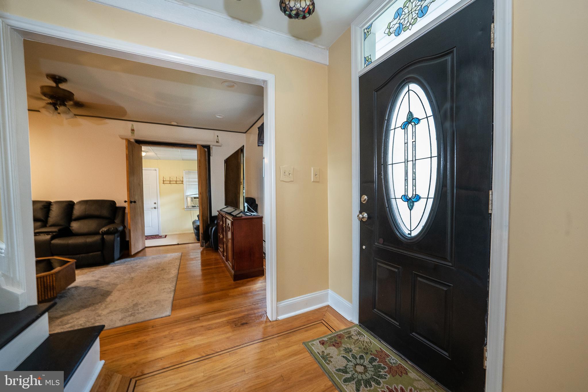 320 Egypt Road Norristown, PA 19403 - Photo 5 of 28 Gallery Image 5
