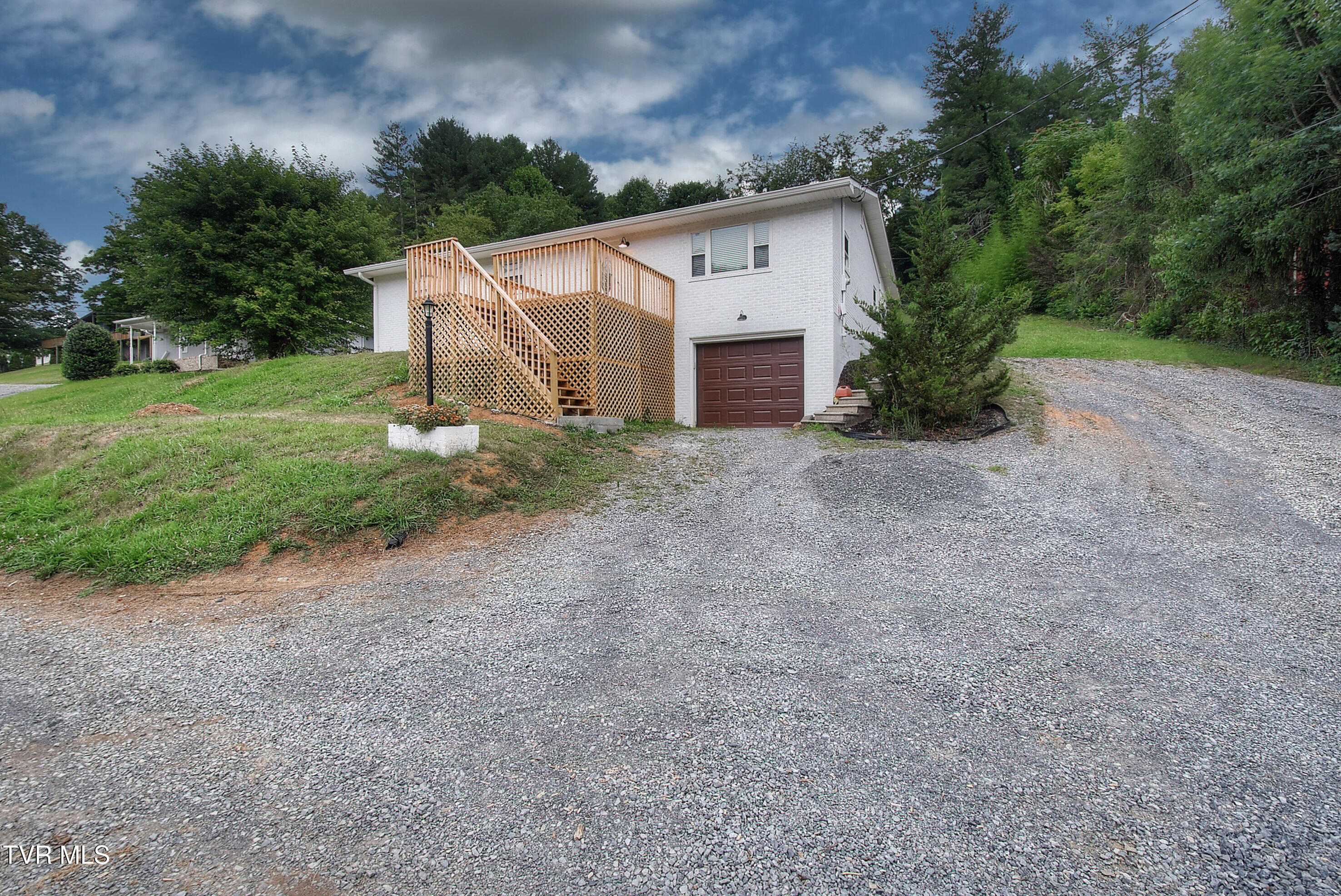 1660 Rock Springs Road Kingsport, TN 37664 - Photo 1 of 30 1