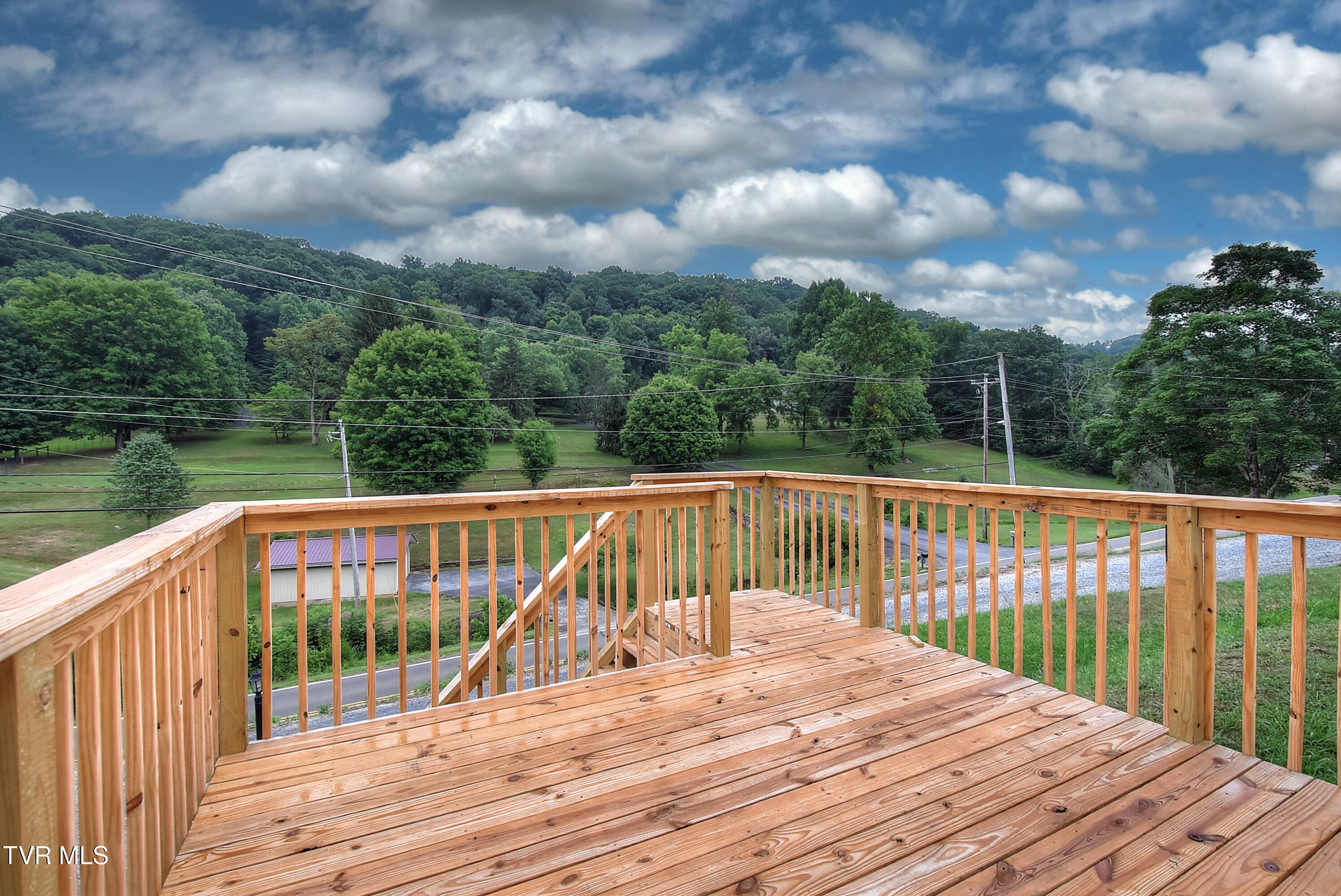 1660 Rock Springs Road Kingsport, TN 37664 - Photo 3 of 30 8